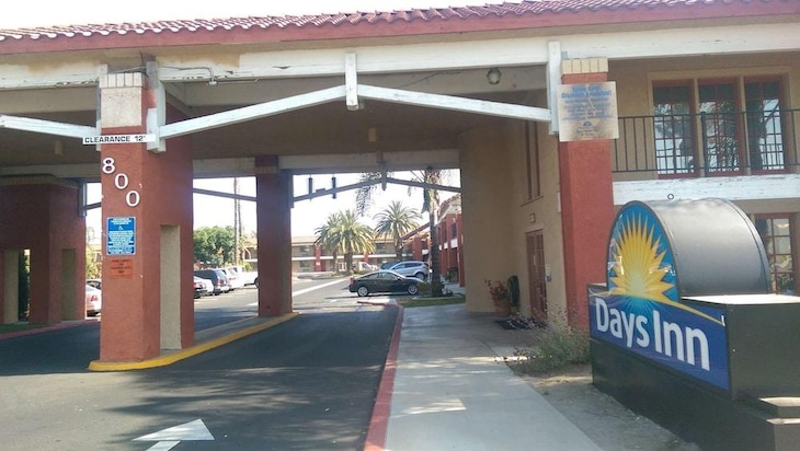 Gallery - Days Inn By Wyndham Hemet