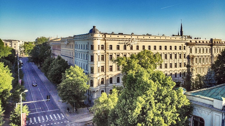 Gallery - Grand Poet Hotel By Semarah