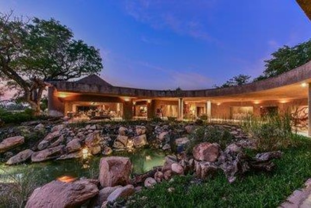Gallery - Sabi Sabi Earth Lodge