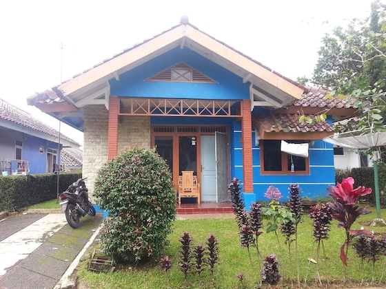 Gallery - Villa Kota Bunga Gladiol