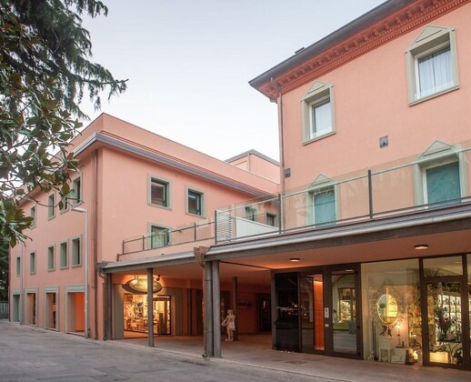 Gallery - Metropol Ceccarini Suite - Luxury Apartments