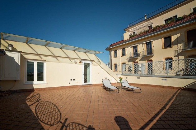 Gallery - Vomero Roof