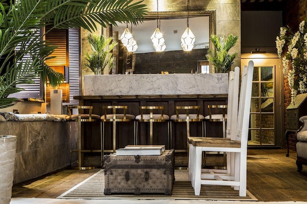 Gallery - The Cow Hollow Hotel