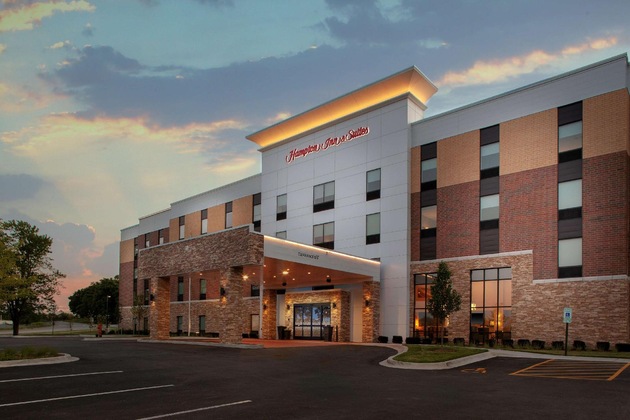 Gallery - Hampton Inn & Suites Chicago-Burr Ridge