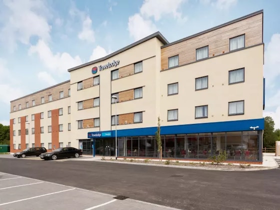 Gallery - Travelodge Winnersh Triangle