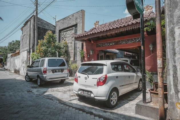 Gallery - Reddoorz Near Galeria Mall 2