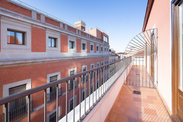 Gallery - Limehome Madrid La Bolsa