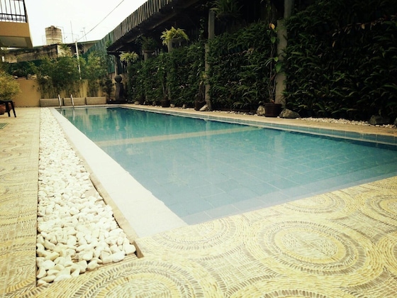 Gallery - Darvy Suites