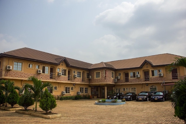 Gallery - Masbat De-Kings Hotel