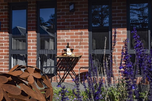 Gallery - Daylesford Art Motel