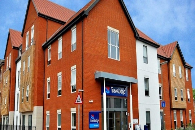 Gallery - Travelodge Chertsey