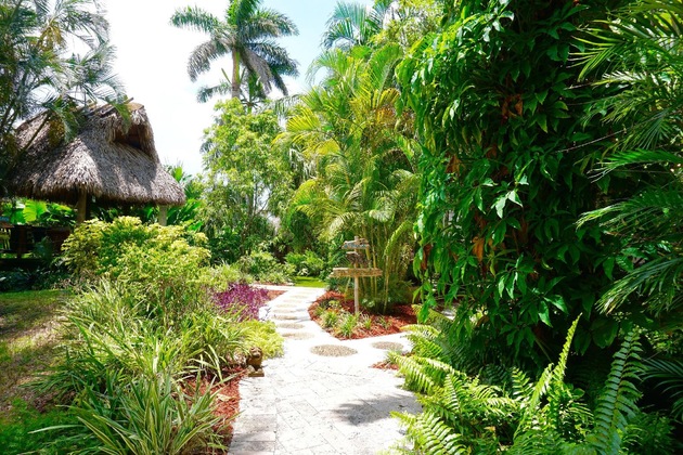 Gallery - Riverside By The Beach Apartments