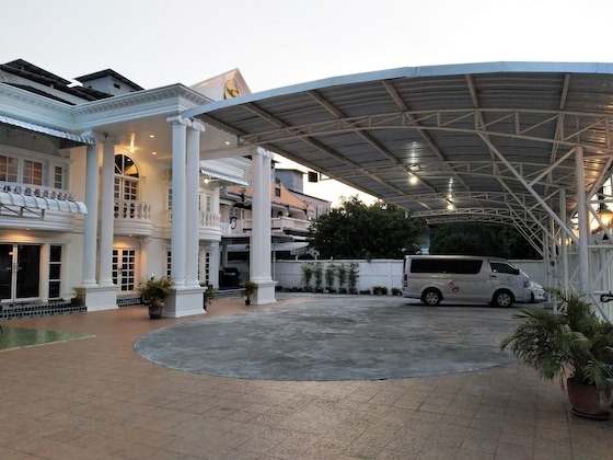 Gallery - Baan Sai Thong Hotel