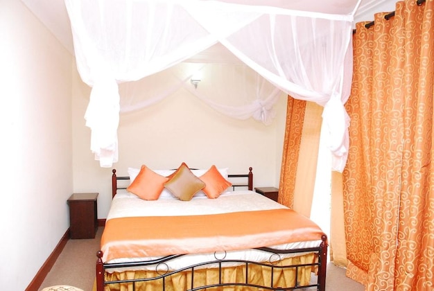Gallery - Graceland Hotel & Gardens