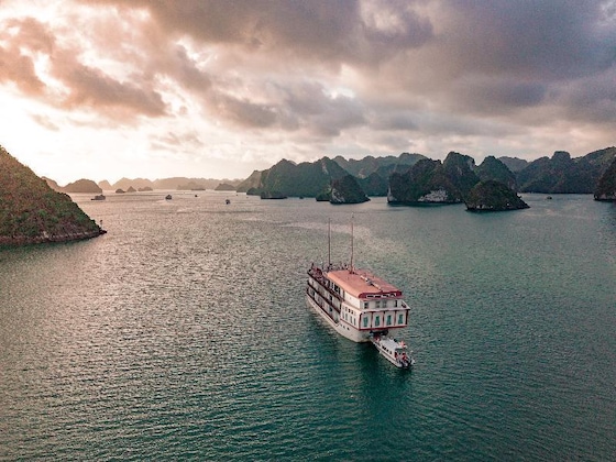 Gallery - Heritage Line Ginger Cruise-Ha Long Bay And Lan Ha