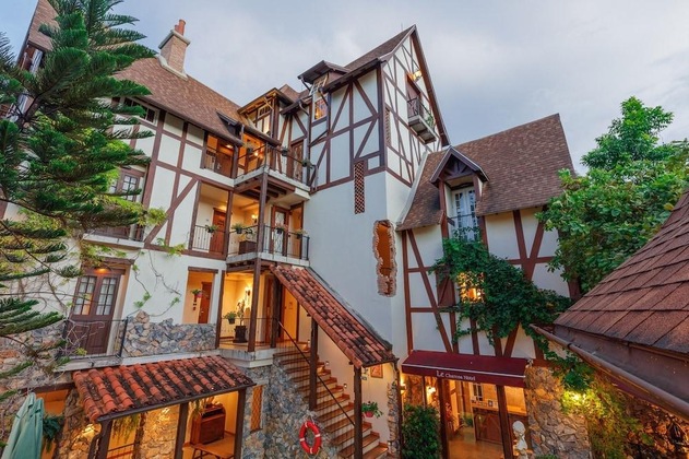Gallery - Le Charcoa Hotel