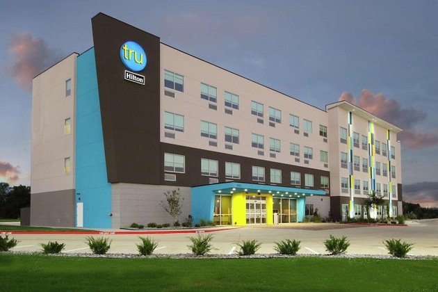 Gallery - Tru by Hilton Bryan College Station