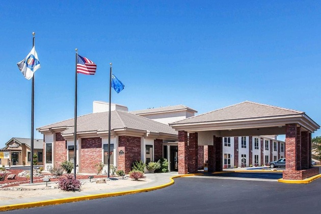 Gallery - Comfort Inn & Suites Near Fallon Naval Air Station