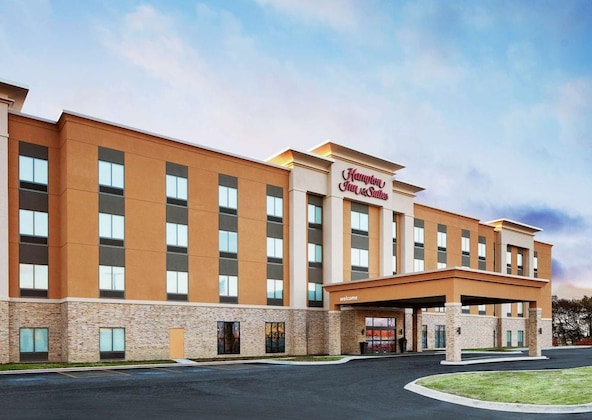Gallery - Hampton Inn & Suites Chicago Waukegan