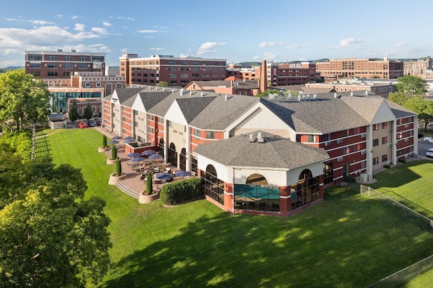 Gallery - Courtyard By Marriott La Crosse