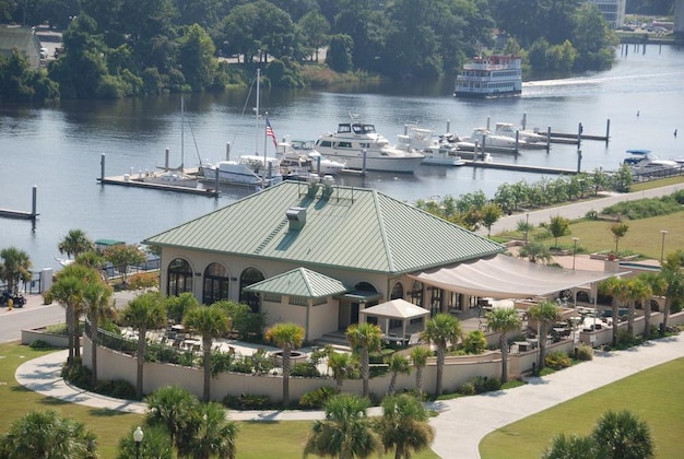 Gallery - Barefoot Resort Vacations