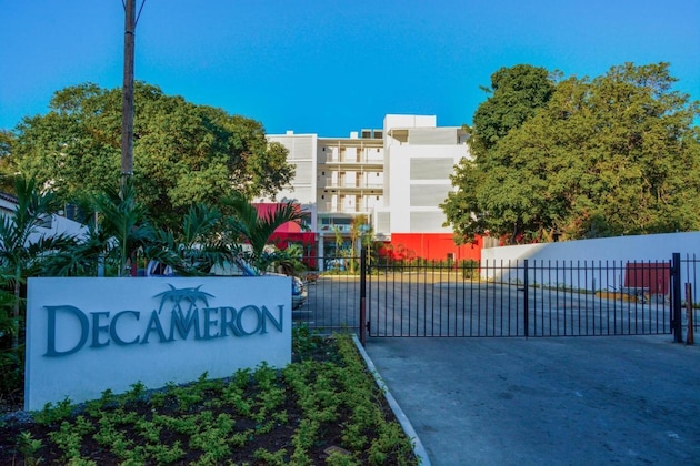 Gallery - Grand Decameron Cornwall Beach, A Trademark All-Inclusive Resort