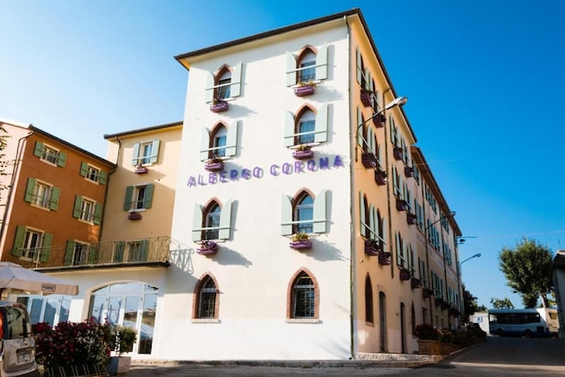 Gallery - Hotel Corona