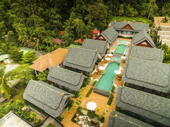 Gallery - The Scene Cliff View Villas
