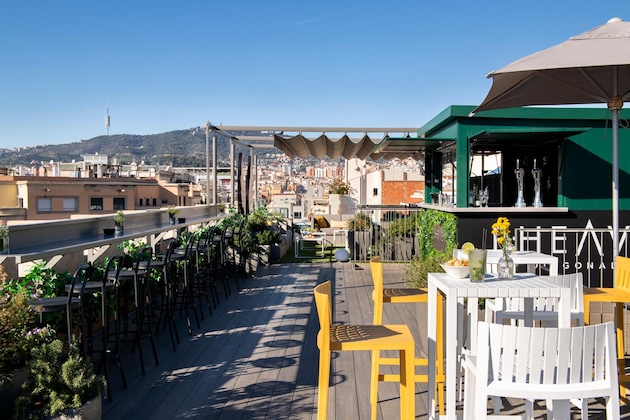 Gallery - Occidental Diagonal 414