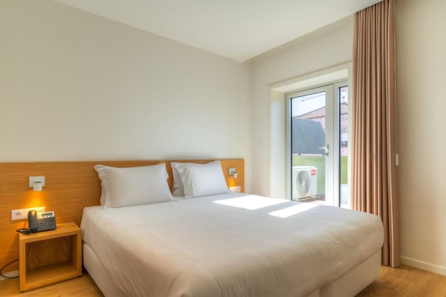 Gallery - Spot Family Apartments