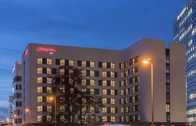 Gallery - Hampton By Hilton Frankfurt Airport