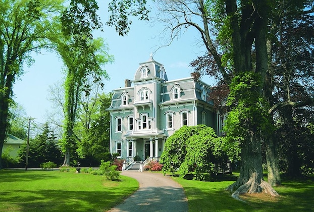 Gallery - Queen Anne Inn