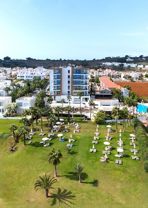 Gallery - Leonardo Crystal Cove & Spa By The Sea - Adults Only