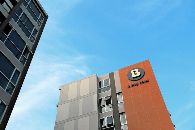 Gallery - B Stay Hotel