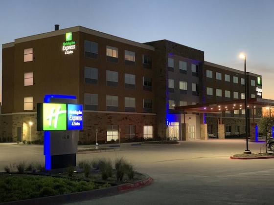 Gallery - Holiday Inn Express And Suites Wylie West, An Ihg Hotel
