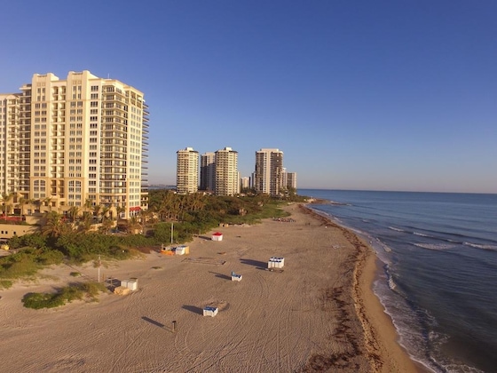 Gallery - Palm Beach Singer Island Resort & Spa Luxury Suites