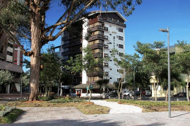 Gallery - Selina Quito
