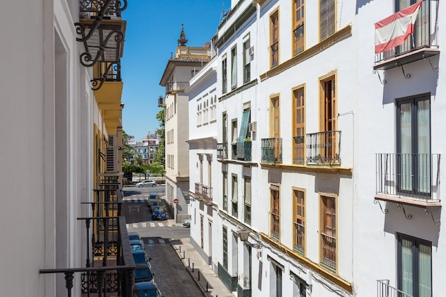 Gallery - Eleven Apartments Real De La Carretería, By Homing U