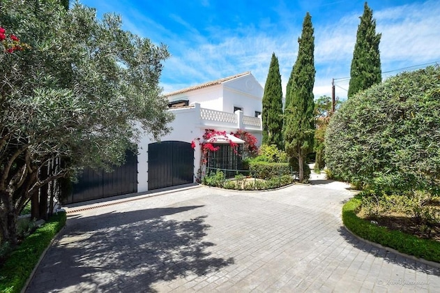Gallery - A Real Oasis In Colonial Style Villa