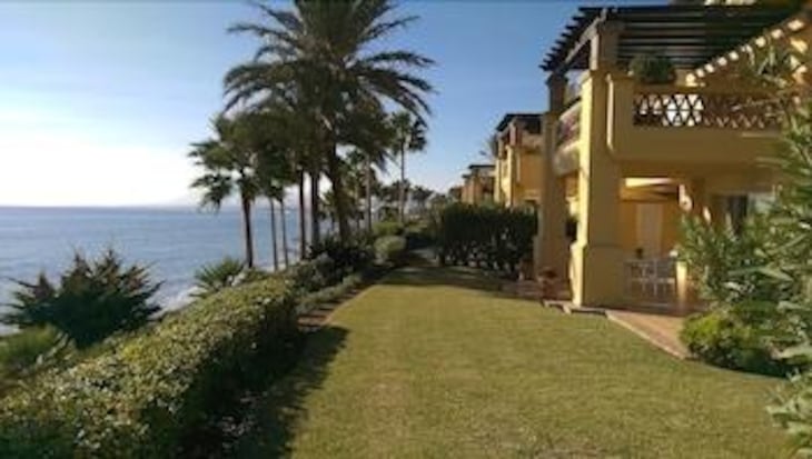 Gallery - Grand Front Line Location Apartment- Heated Pool