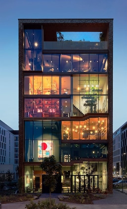 Gallery - Lindley Lindenberg