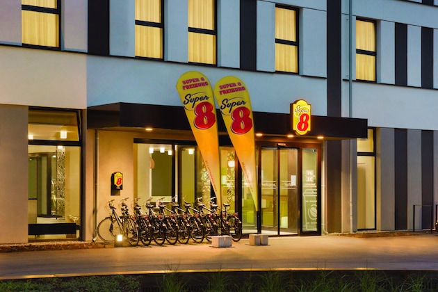 Gallery - Super 8 By Wyndham Hamburg Mitte