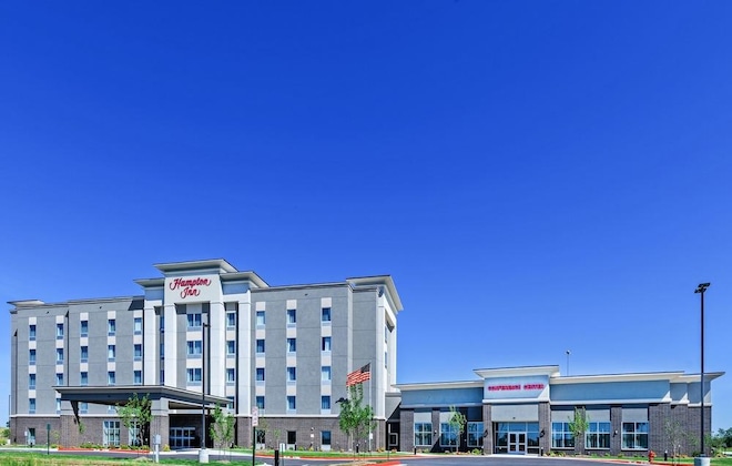 Gallery - Hampton Inn By Hilton Gardner Conference Center