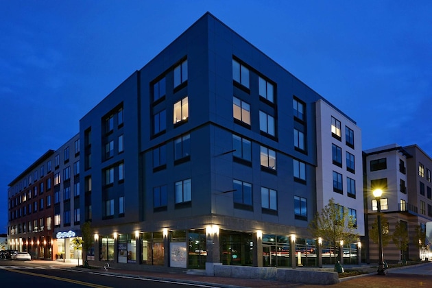 Gallery - Hampton Inn Salem Boston, Ma