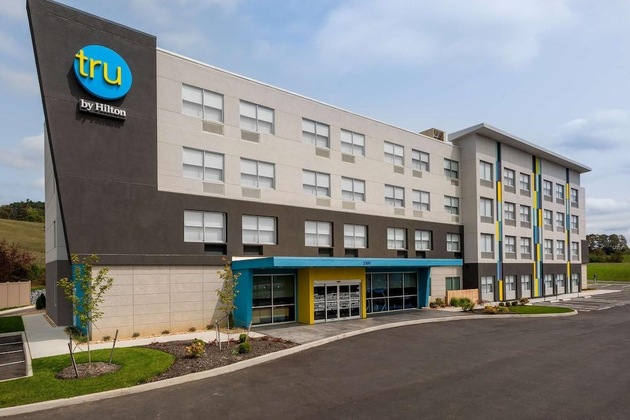 Gallery - Tru by Hilton Radford