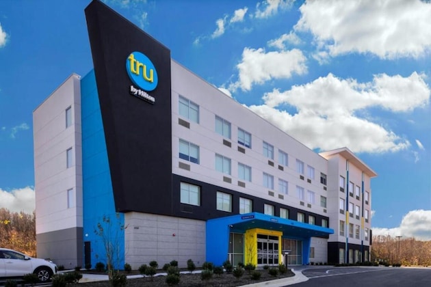 Gallery - Tru by Hilton Lynchburg