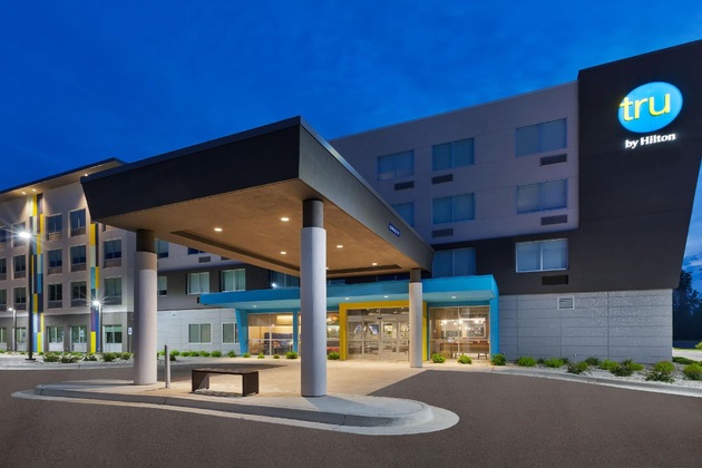 Gallery - Tru By Hilton Comstock Park Grand Rapids