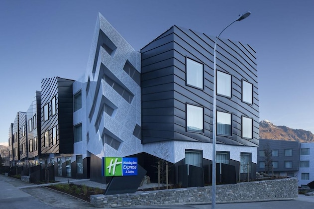 Gallery - Holiday Inn Express & Suites Queenstown By Ihg