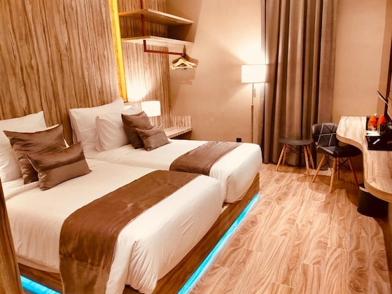 Gallery - De Paris Hotel