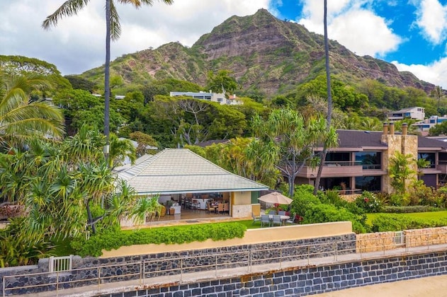 Gallery - Diamond Head Tiki Estate